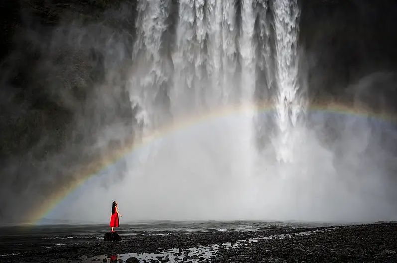 离婚、辞职后,去冰岛当公务员定居的30岁上海姑娘:我没有能力过我不想要的生活 https://snxa.com/wp-content/uploads/2020/08/frc-3837896c37d66bf2faf012c7cf7c3be2.jpeg