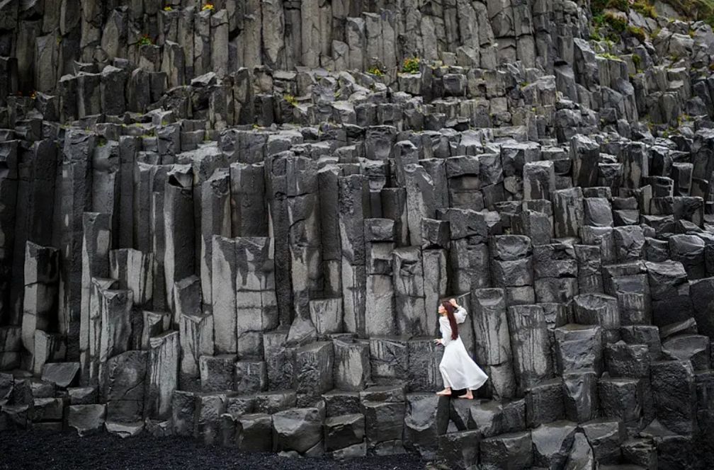 离婚、辞职后,去冰岛当公务员定居的30岁上海姑娘:我没有能力过我不想要的生活 https://snxa.com/wp-content/uploads/2020/08/frc-71a2fe71689d9a4fee8a59b118fdaf5a.jpeg