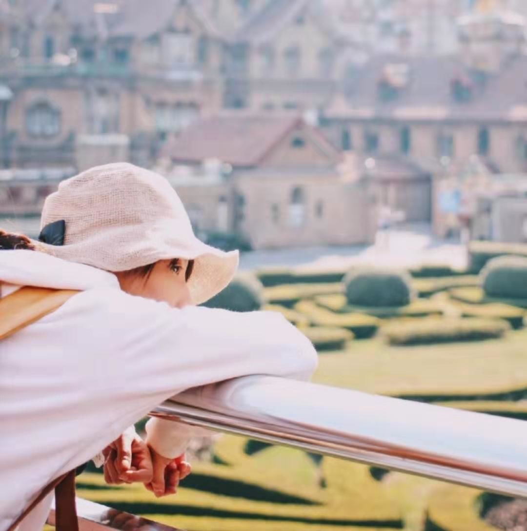 离婚、辞职后,去冰岛当公务员定居的30岁上海姑娘:我没有能力过我不想要的生活 https://snxa.com/wp-content/uploads/2020/08/frc-d11398bfe8b8f9d70a3037110fbc6ebe.jpeg