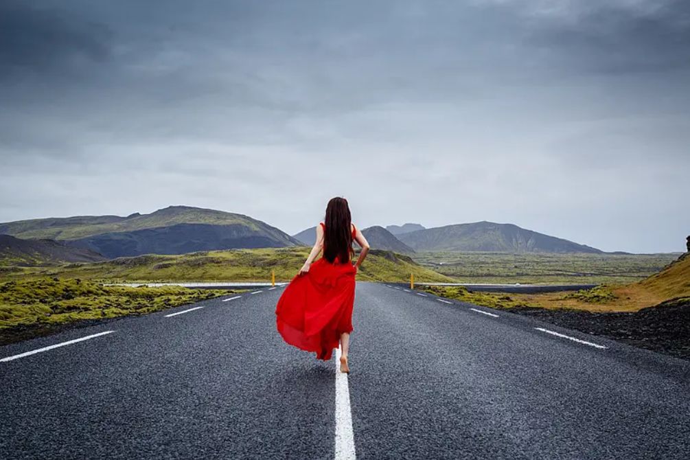 离婚、辞职后,去冰岛当公务员定居的30岁上海姑娘:我没有能力过我不想要的生活 https://snxa.com/wp-content/uploads/2020/08/frc-f2a48119fb6f0b7c266472e42d46b174.jpeg