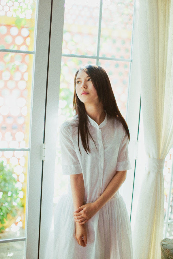 咖啡馆的纯美少女