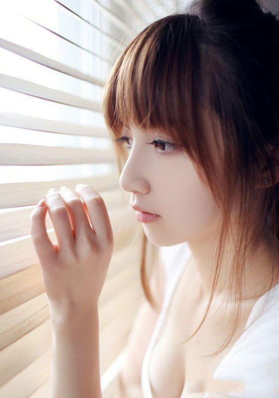 美丽典雅的女孩