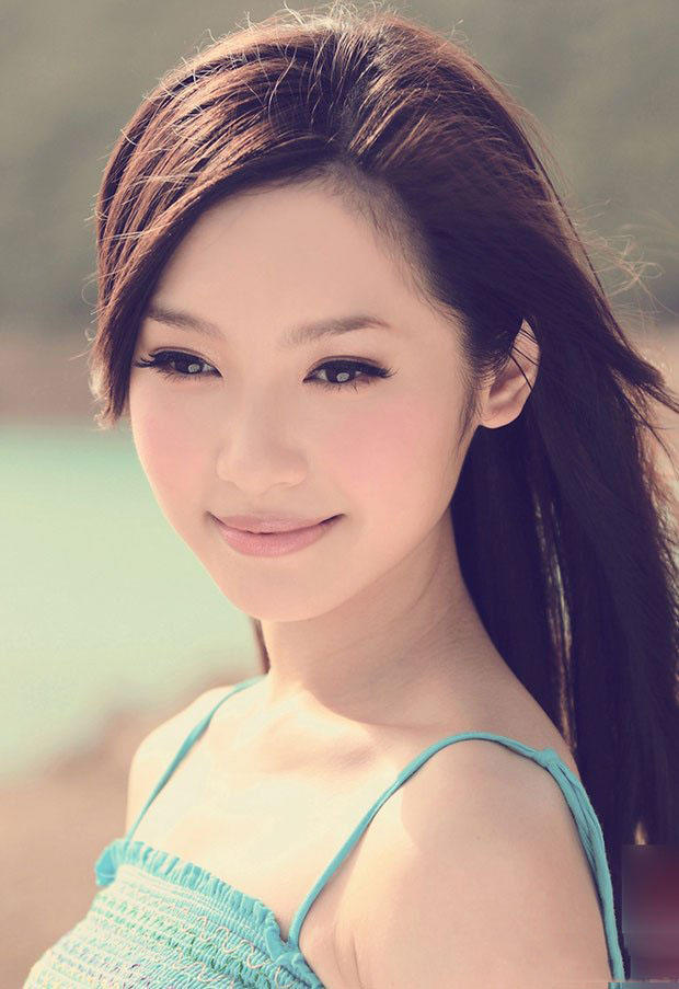 美模龚婉慈吊带长裙