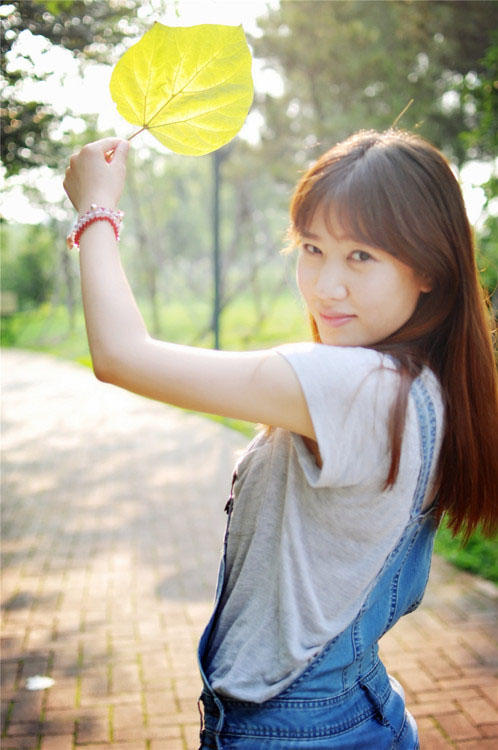 周末阳光下的可爱