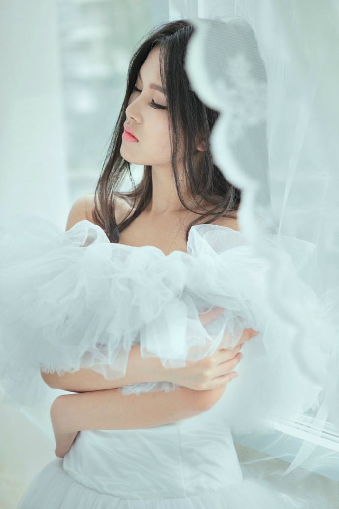 少女梦里的白纱