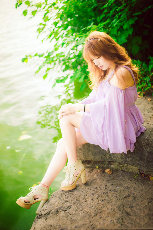 充满灵动的少女