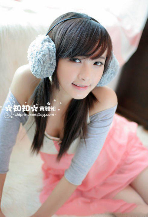 美女模特黄雅知