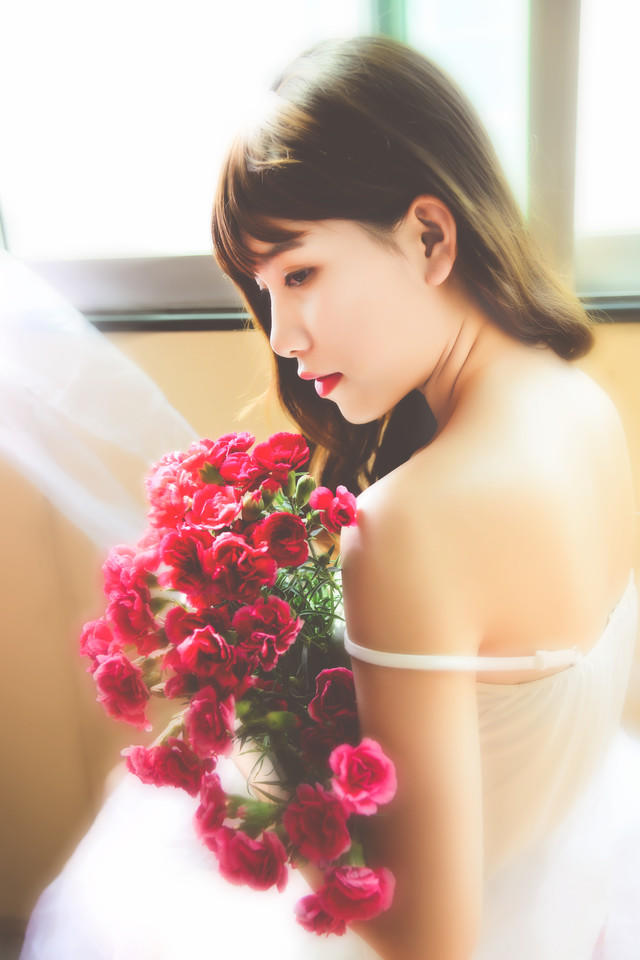 恬静女孩的梦幻美