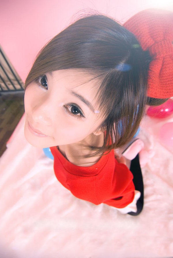 漂亮可爱的美女