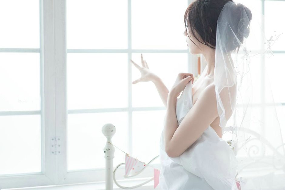 性感可爱新娘装