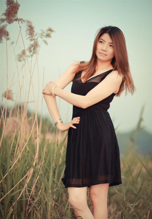 美女郊外的诱惑