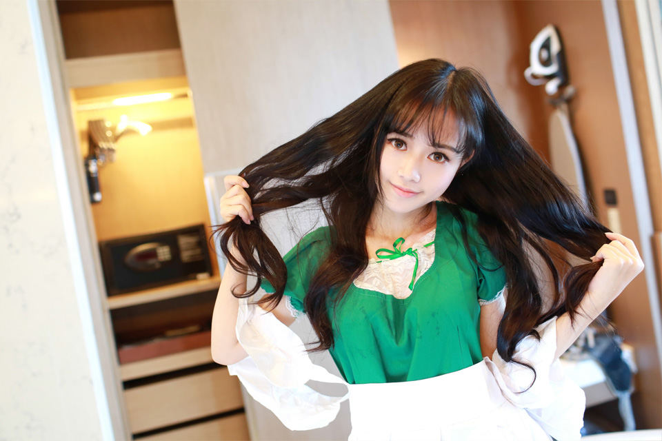 羽住可爱绿色女仆装