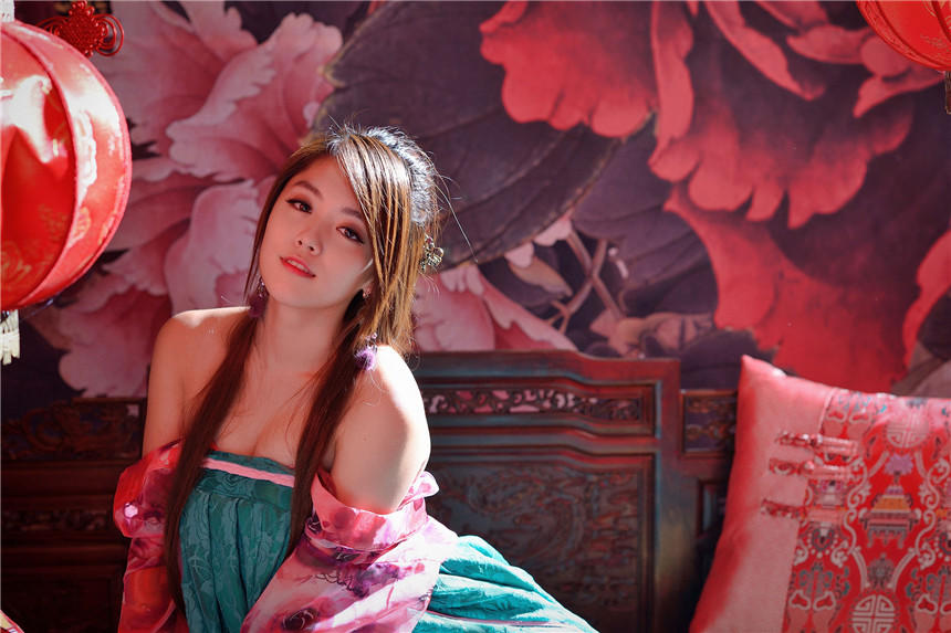 美女古典白嫩诱惑