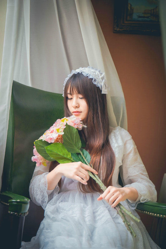 少女的甜美微笑