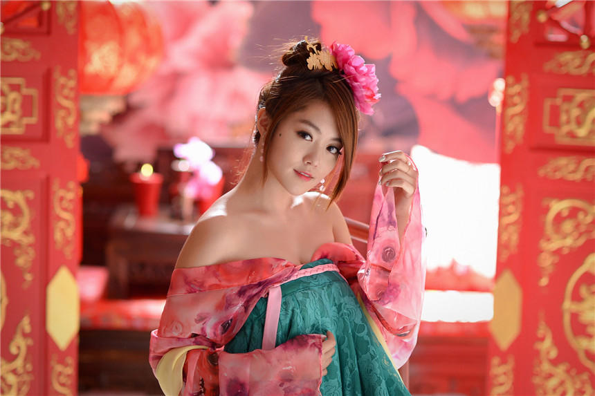 美女古典白嫩诱惑