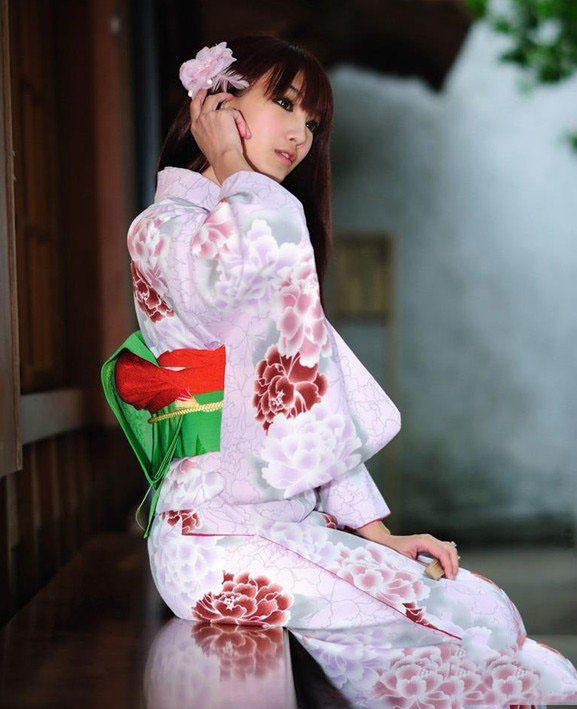 台湾美女和服