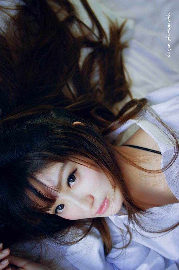 美胸少女的白嫩私房