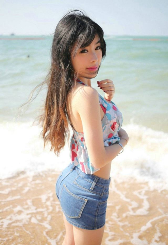 女神夏天的街拍