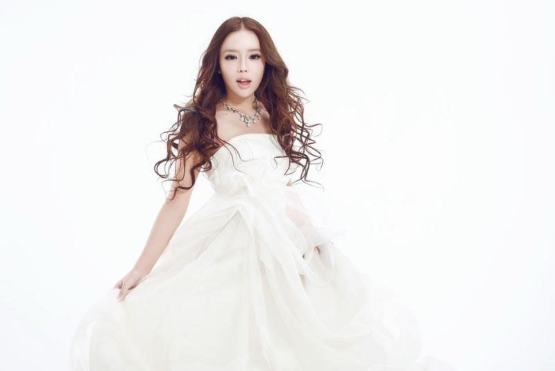 裴紫绮扮淘气新娘