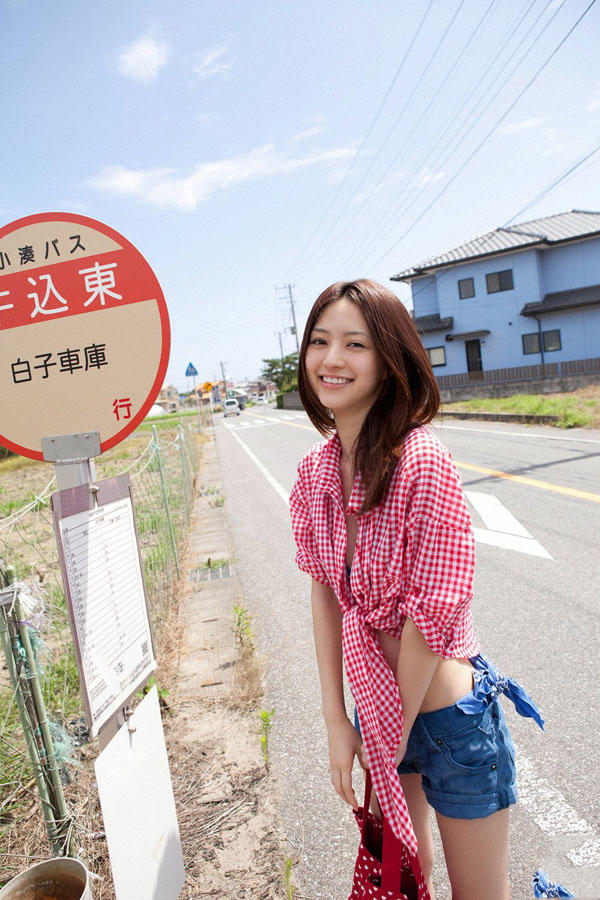 我在路头站牌下