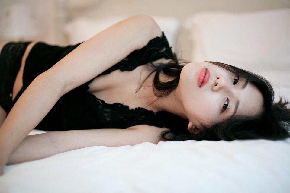 居家女孩气质绝佳