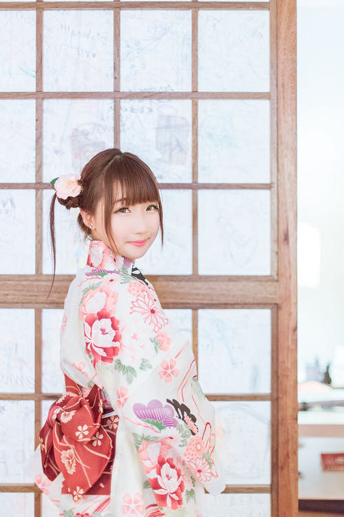 可爱的和服少女
