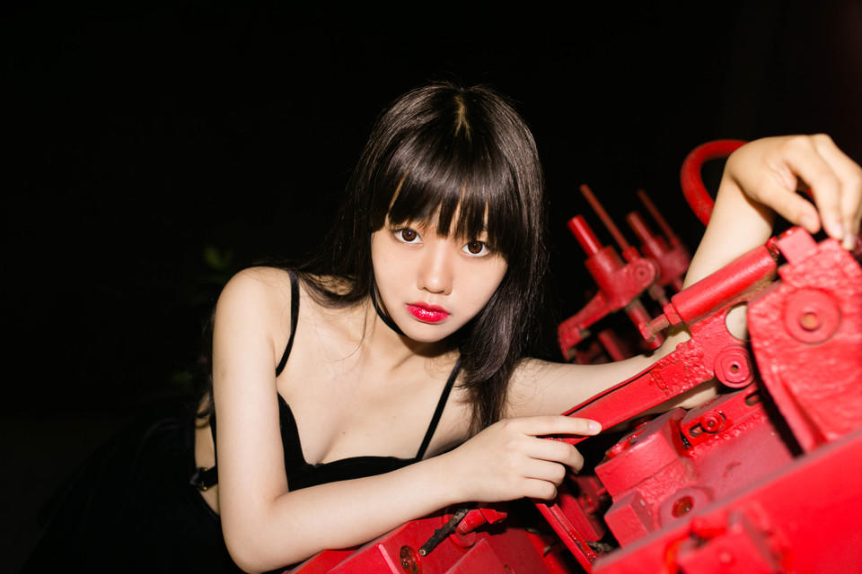 火辣性感的美眉