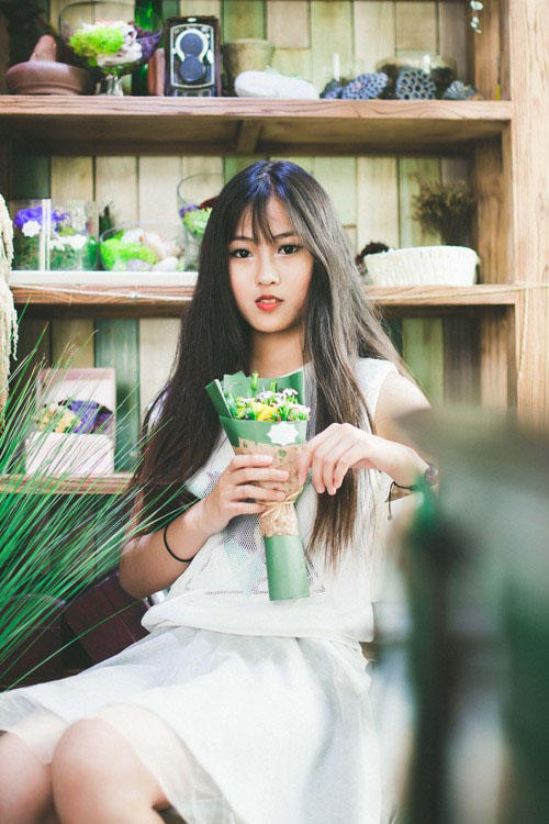 少女宁静的夏天