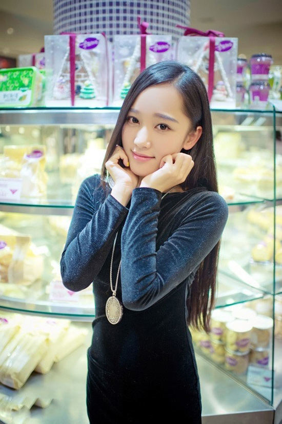 白皙美女