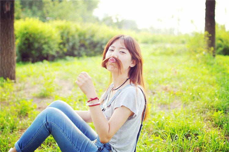 周末阳光下的可爱