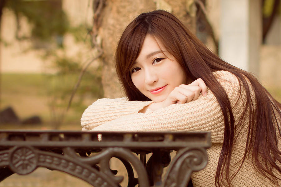 唐筠乔清纯甜蜜