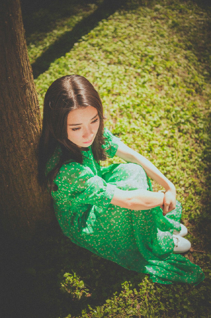 绿衣姑娘的忧伤