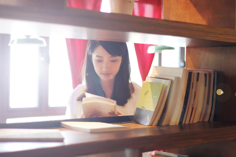 午后的纯美少女