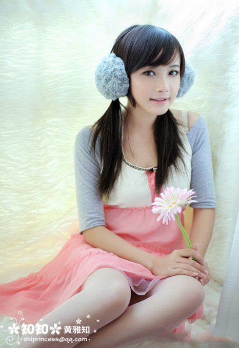 美女模特黄雅知