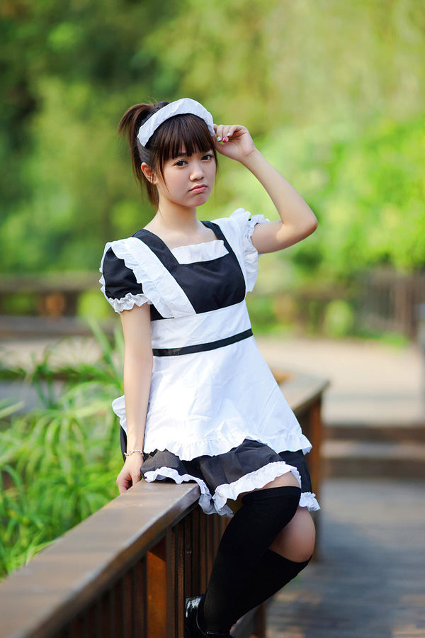 甜美系制服美女