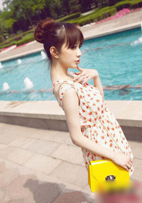 美女闪闪惹人爱