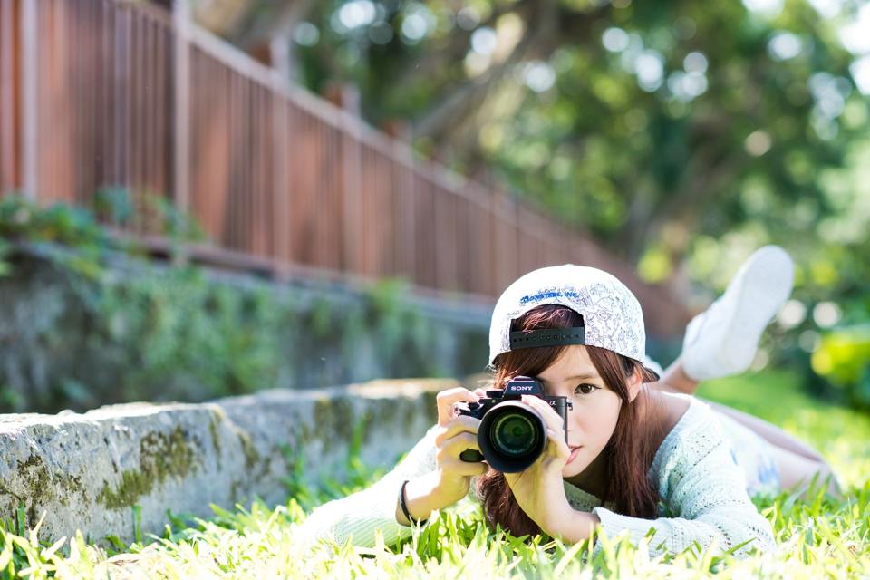 邻家女孩香肩诱惑