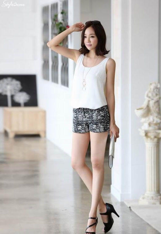 办公楼内秀美腿