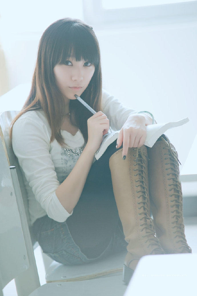 爱上课堂的甜美校花