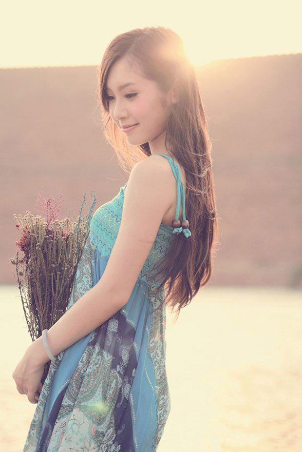 美模龚婉慈吊带长裙