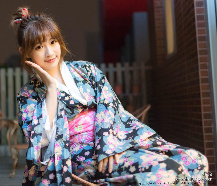 身材曼妙的和服少女