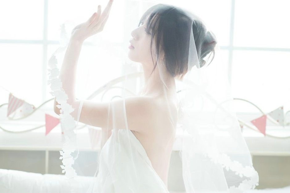 性感可爱新娘装