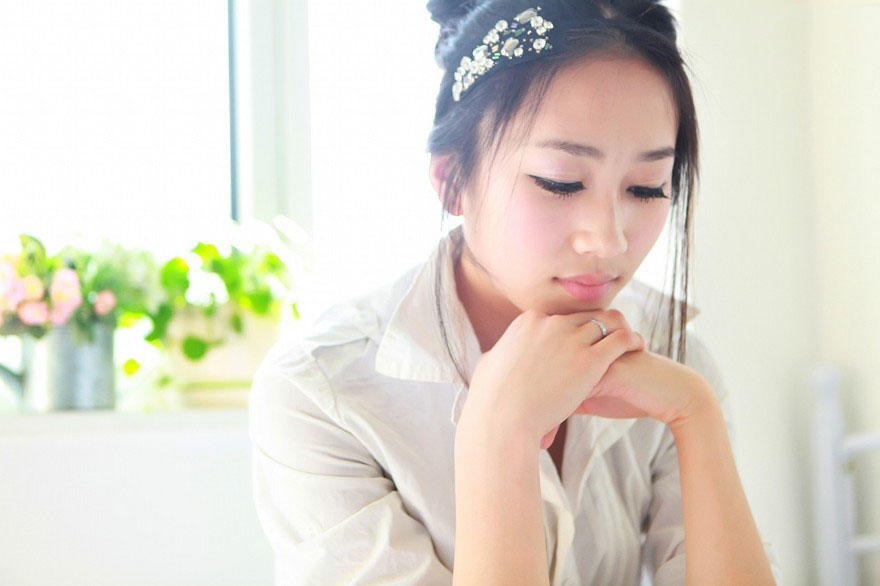 少女一个人的午后