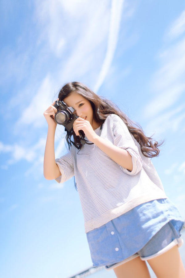 阳光春日清浅沙滩