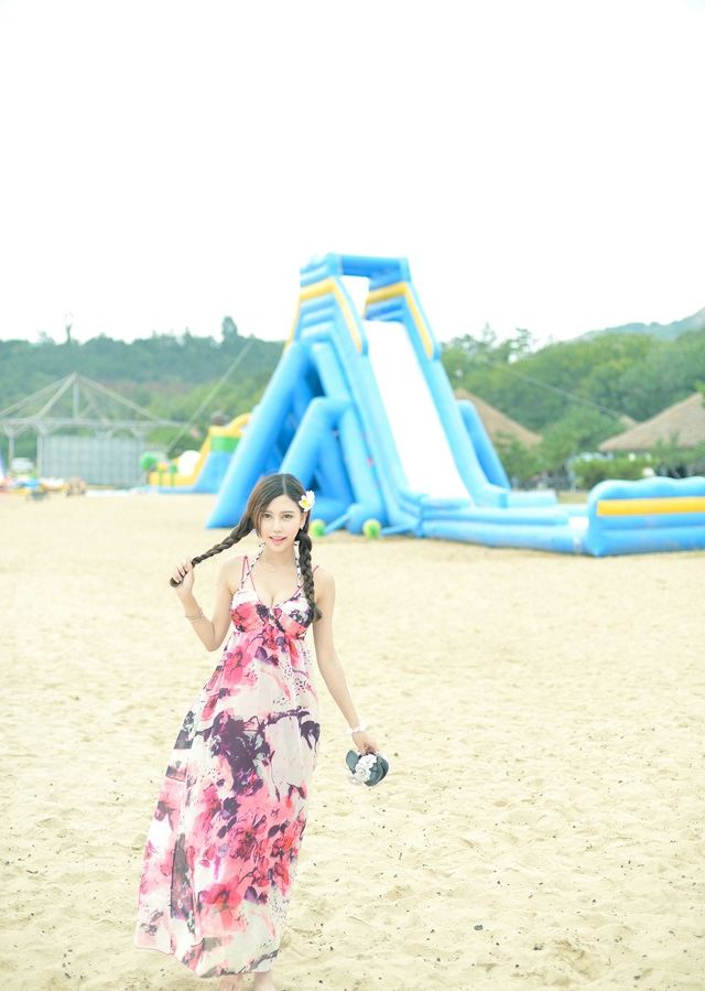 女神楚楚碎花连衣裙