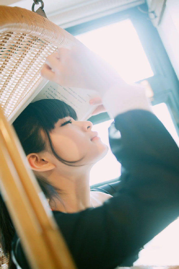 图书馆的甜美小可爱