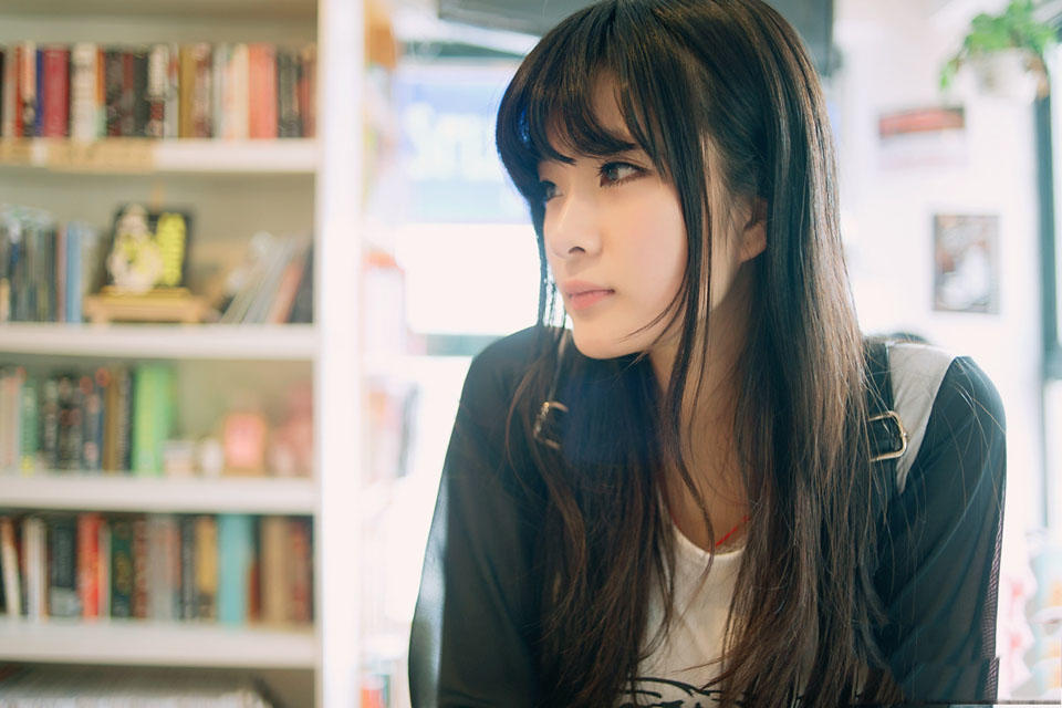 图书馆的甜美小可爱