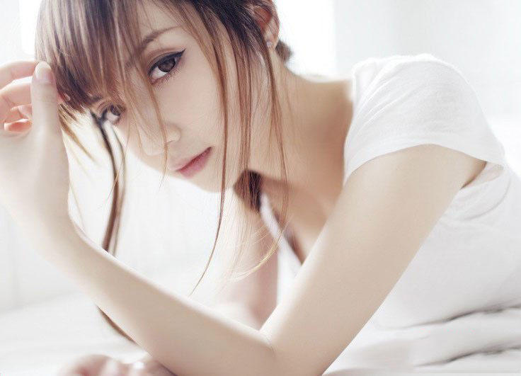 美丽典雅的女孩