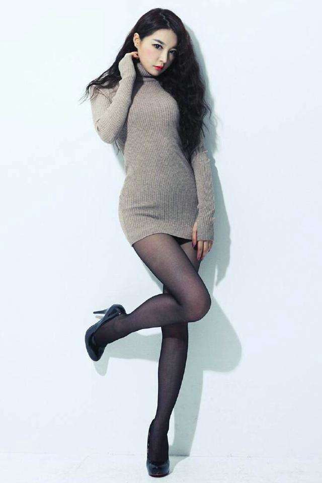 美女百变黑丝诱人