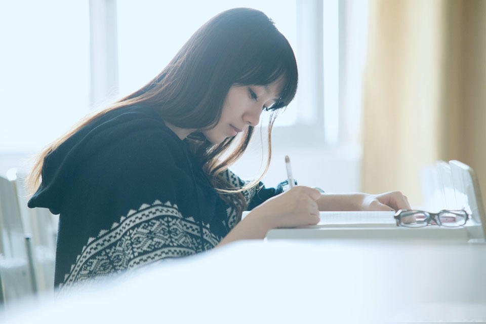 爱上课堂的甜美校花